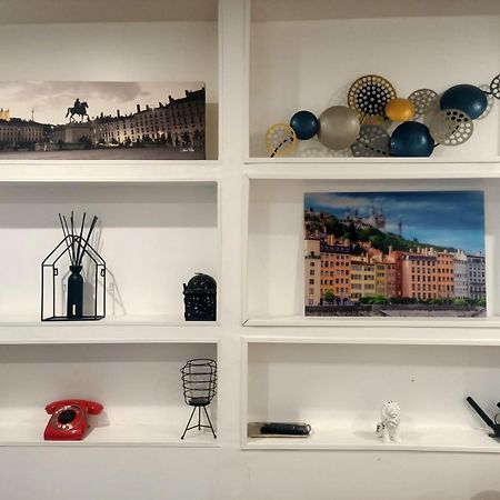 Le Petit Cocon - Parking Prive - Lyon Sud Apartman Vénissieux Kültér fotó