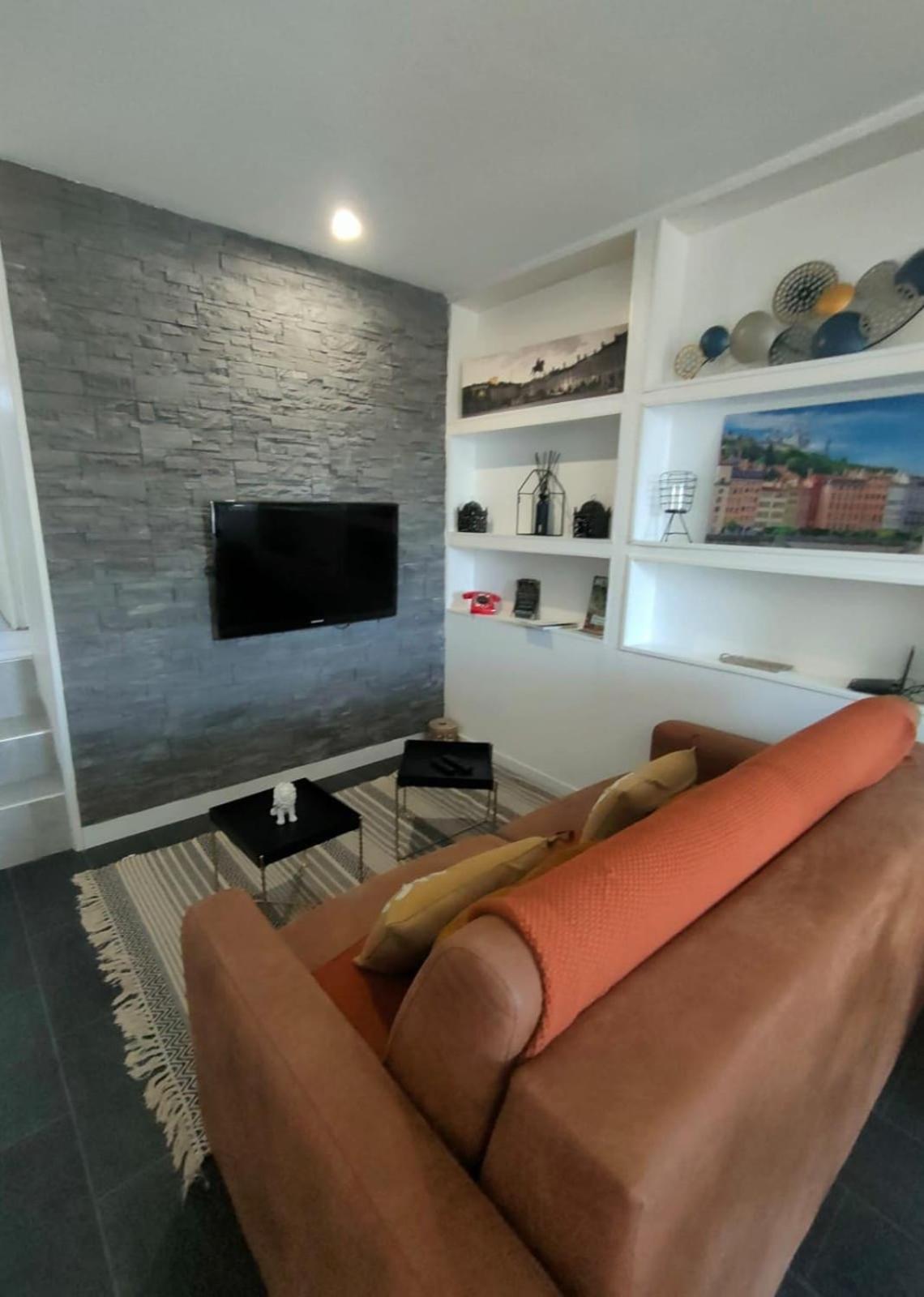 Le Petit Cocon - Parking Prive - Lyon Sud Apartman Vénissieux Kültér fotó