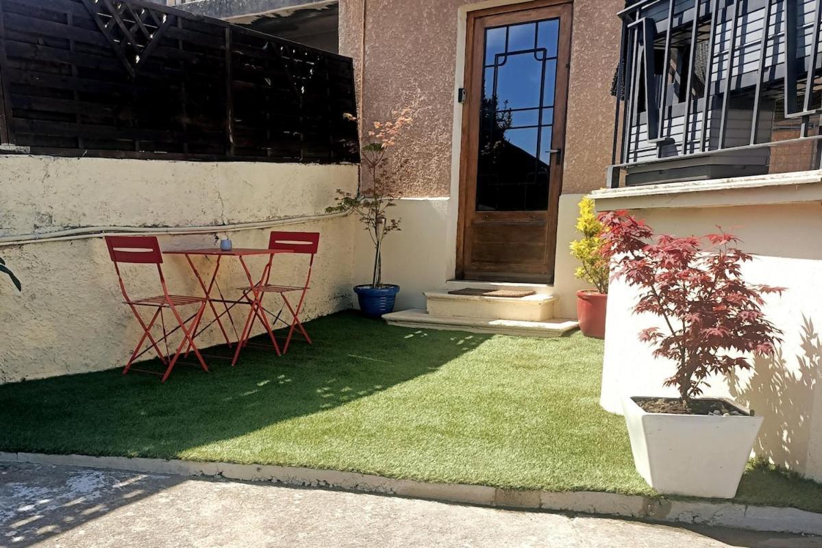 Le Petit Cocon - Parking Prive - Lyon Sud Apartman Vénissieux Kültér fotó